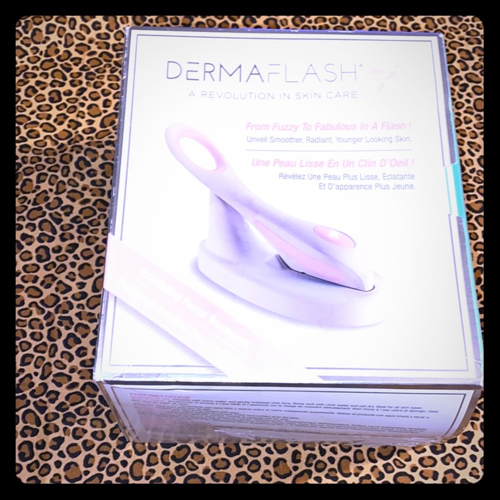 DermaFlash Facial Exfoliating Device Kit